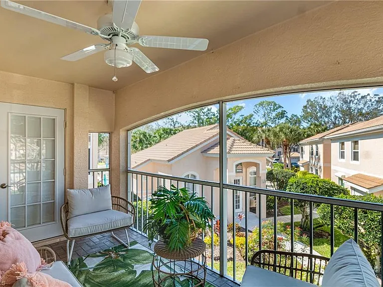 1044 Woodshire Ln #B212 — Photo 12
