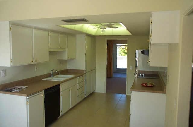 2nd image of 10248 N EDGEWOOD Drive