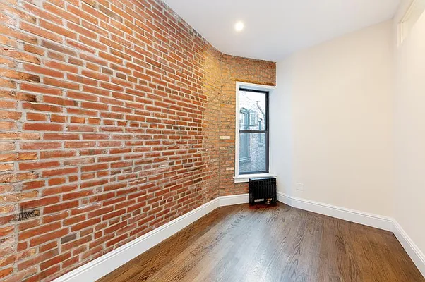 Rented by Douglas Elliman | media 24