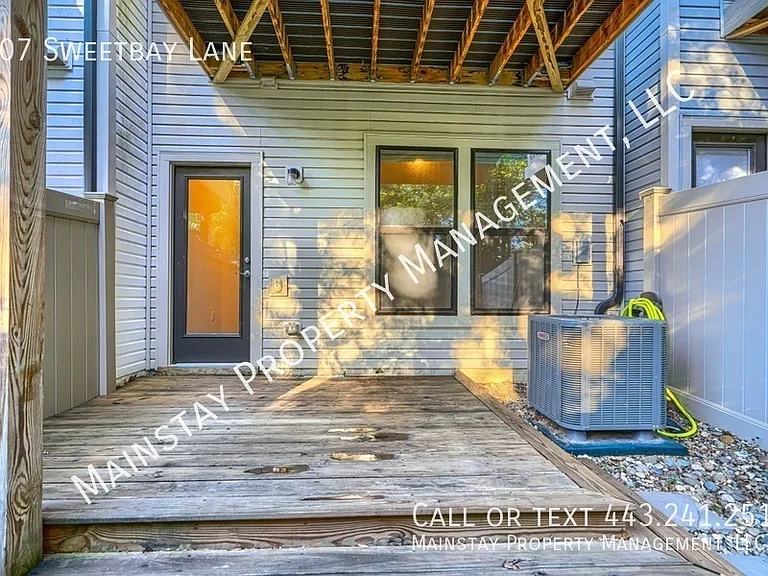 207 Sweetbay Ln — Photo 9