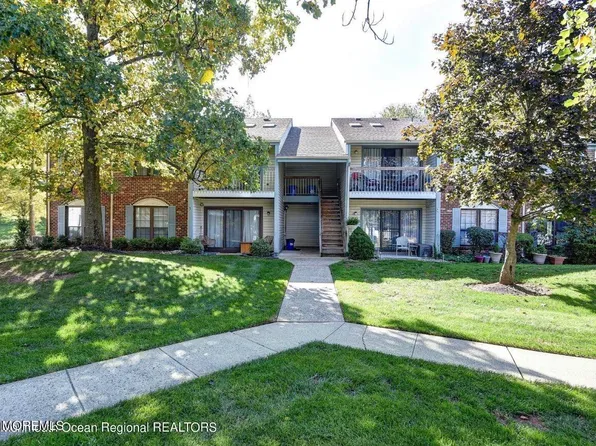 71 Crabapple Lane #266, Franklin Twp, NJ 08823