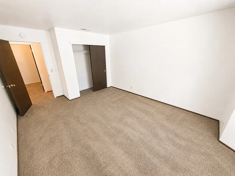 831 W 5th St — Photo 29