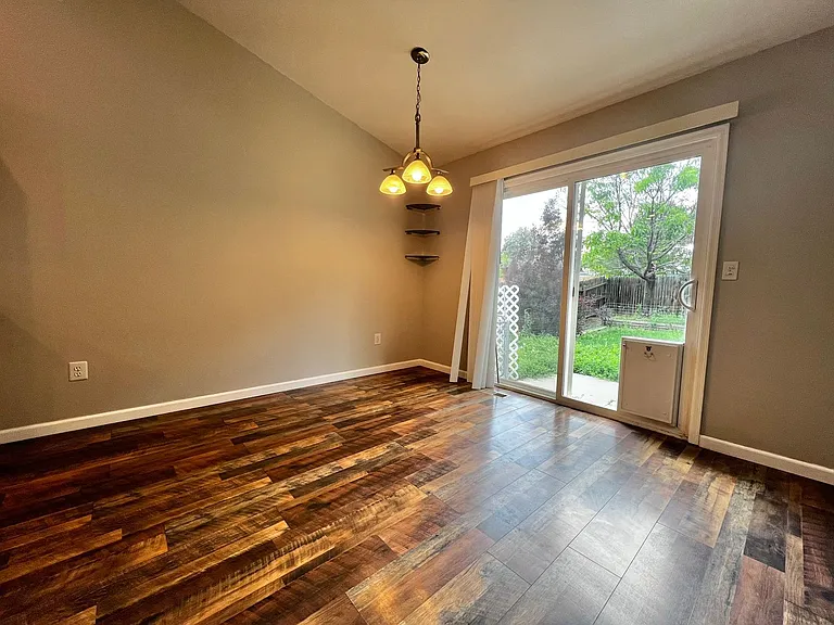 1065 S Edinburgh Dr — Photo 8