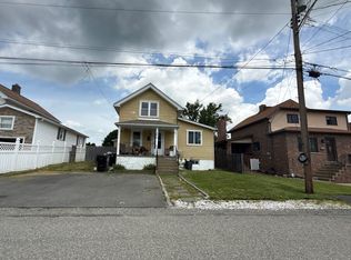2814 Walnut St, Bethel Park, PA 15102