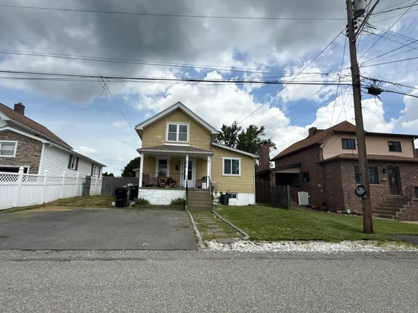 2814 Walnut St, Bethel Park, PA 15102