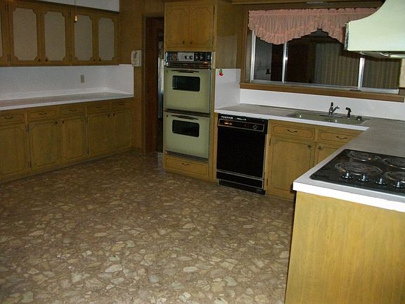 4th image of 1118 N 6th St