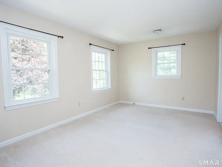 24 Old Mill Dr — Photo 22