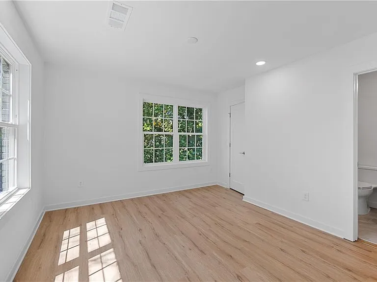 237 N Howard St NE #3 — Photo 11