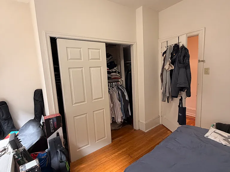 2104 Pine St #3R — Photo 5