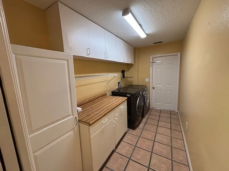 18816 Cimbora Dr — Photo 10