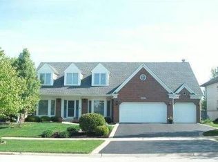 2412 Nottingham Ln, Naperville, IL 60565