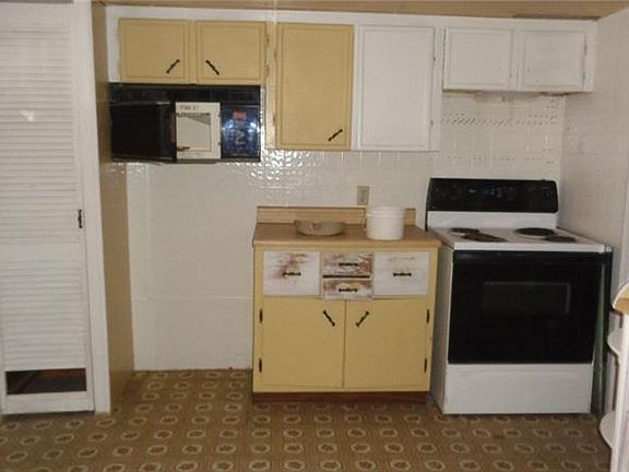 3rd image of 428 S 5th St