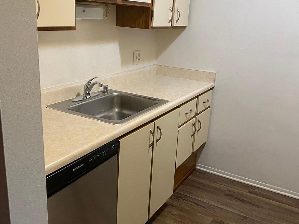 1st image of 3445 Gardner Ave