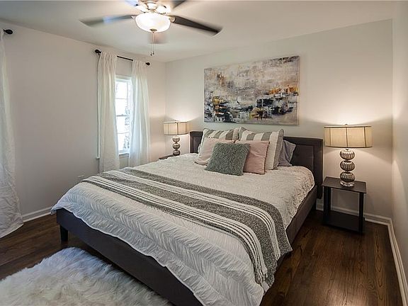 5th image of 2550 Glendale Cir SE