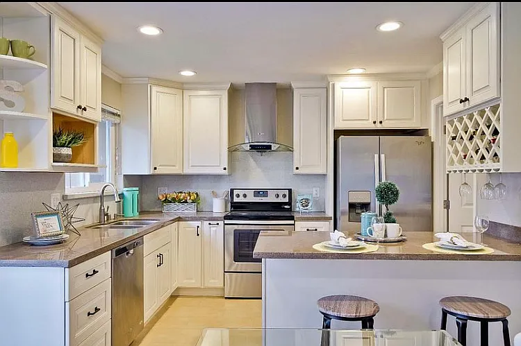 2474 Clear Spring Ct — Photo 7