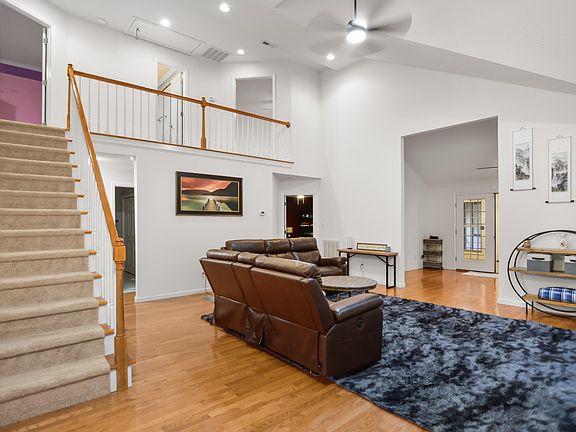 4th image of 3419 Oak Trl