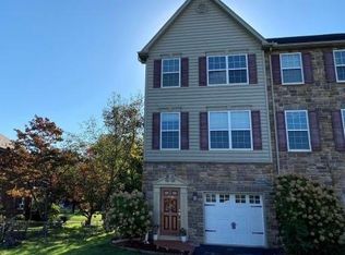 1548 Greystone Pl, Hellertown, PA 18055