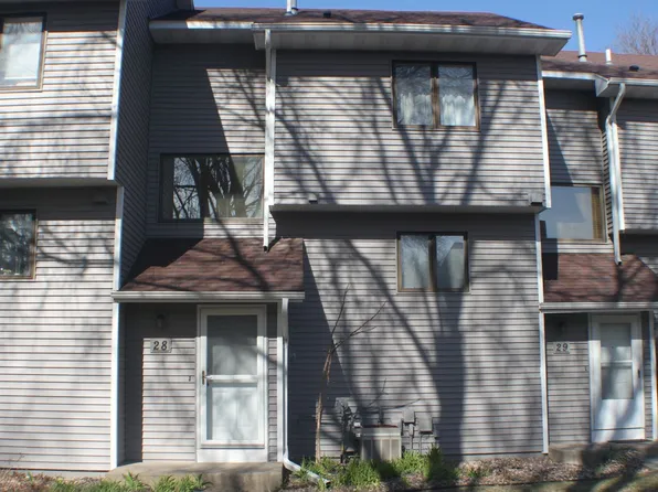 28 Elton Ridge Ct NW, Rochester, MN 55901