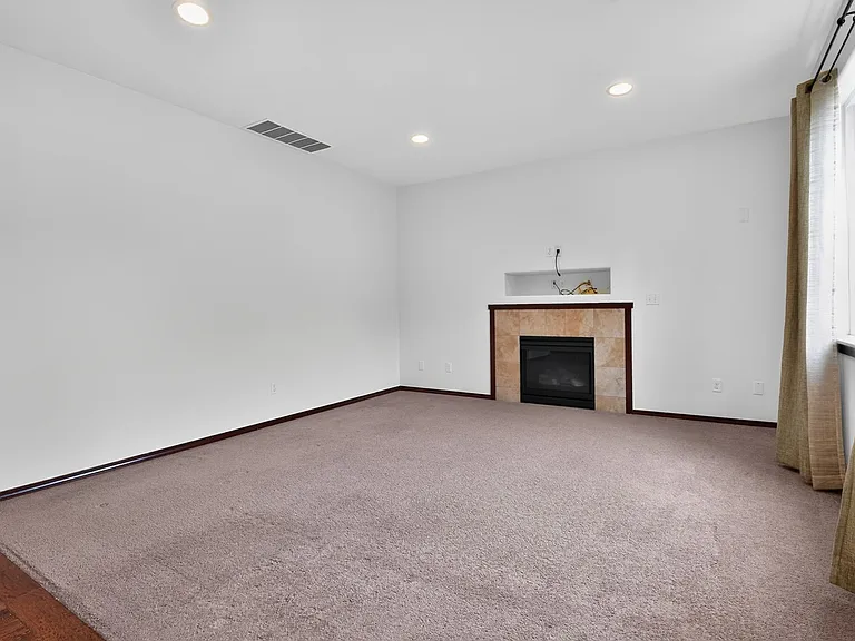 18901 34th Dr SE — Photo 13