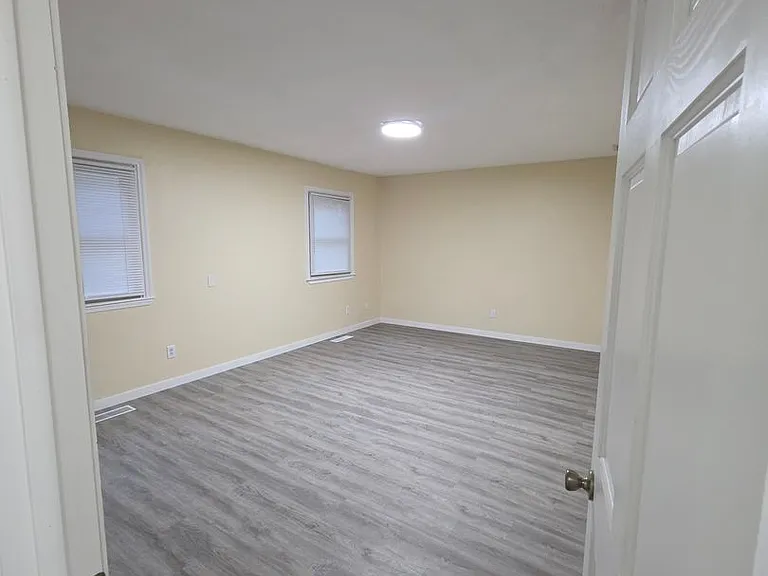 2318 Hackberry Ct — Photo 4