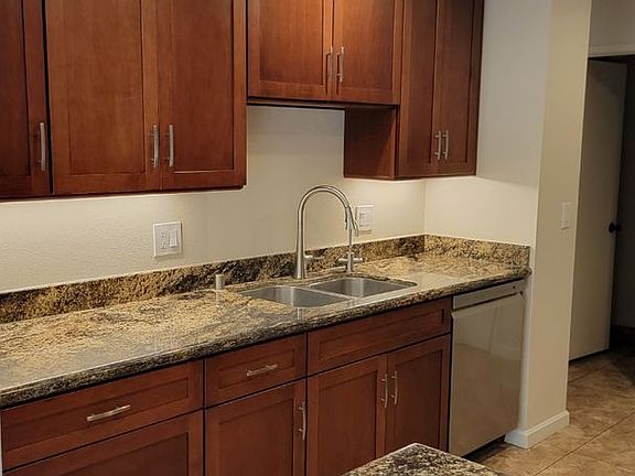 2nd image of 5365 Aztec Dr Unit 43
