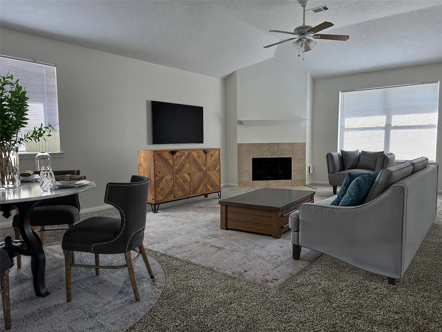 3 bed, 2.0 bath, 1735 sqft, $1,900 — Photo 4
