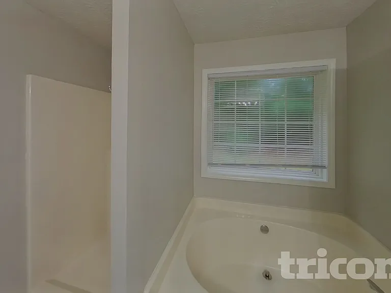6050 Fieldwood Ln — Photo 10