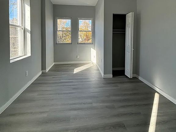 4th image of 352-354 S 10th St #1