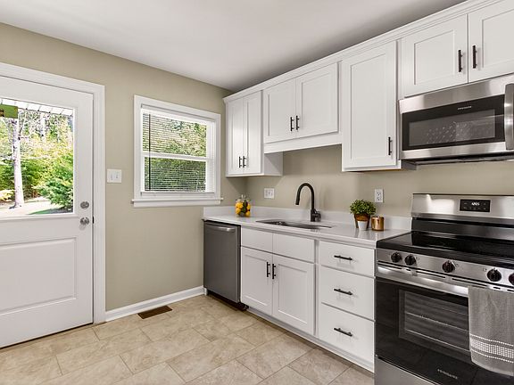 5th image of 2331 Kennington Rd