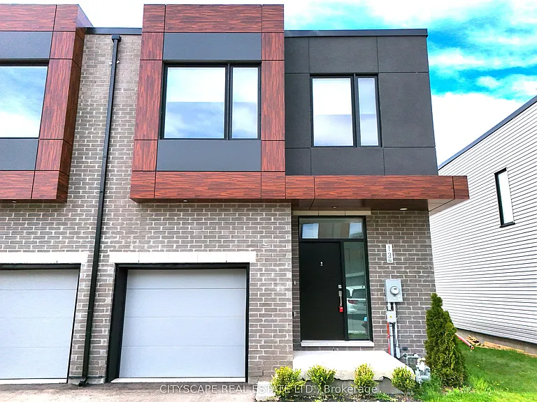 416 Dundas St S #13 — Photo 2