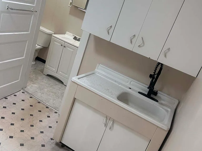 2218 Catalpa Dr #2 — Photo 8
