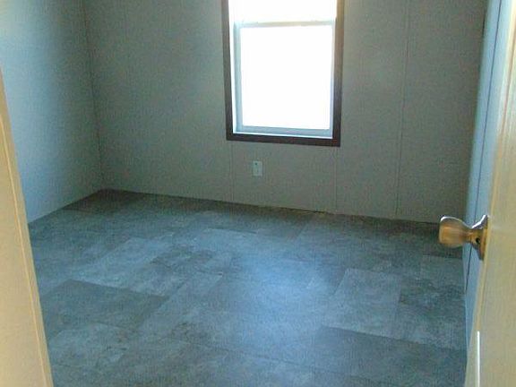 5th image of 867 N Lamb Blvd #7