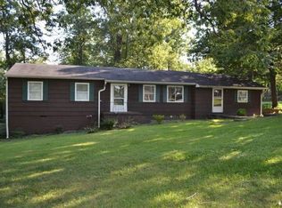 210 Red Riding Hood Trl, Lookout Mountain, GA 30750