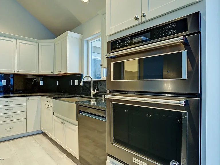 1455 E Esty Dr — Photo 19