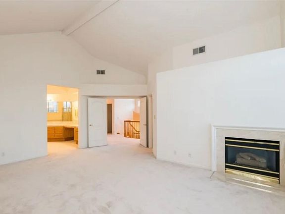 4th image of 18425 Chelmsford Dr