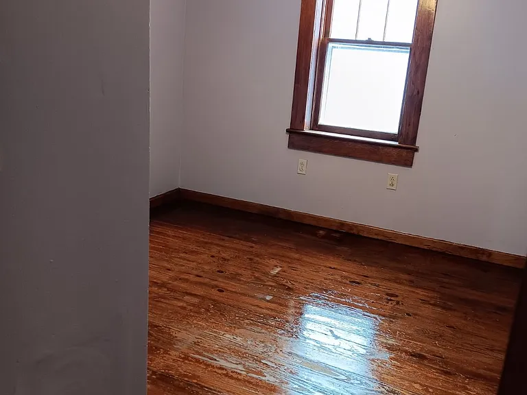 2508 Edgemont Dr — Photo 1