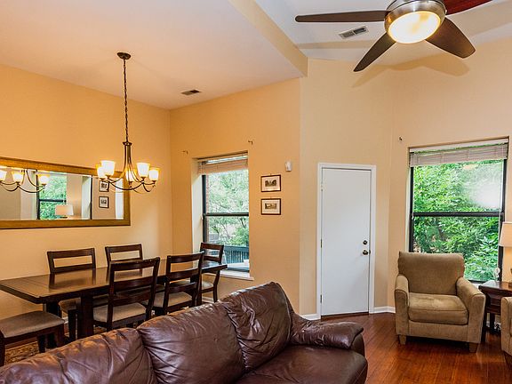 3rd image of 1307 W Foster Ave APT 3E