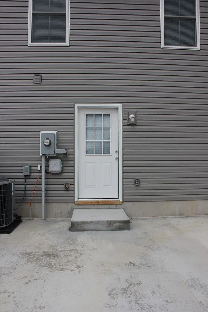 Townhouse for Rent in Broadway — Photo 2