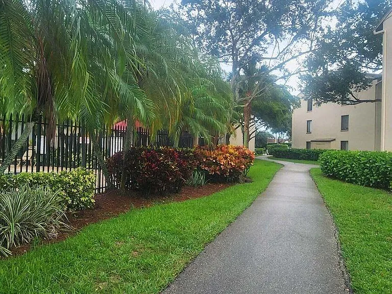 202 Foxtail Dr #F3 — Photo 14