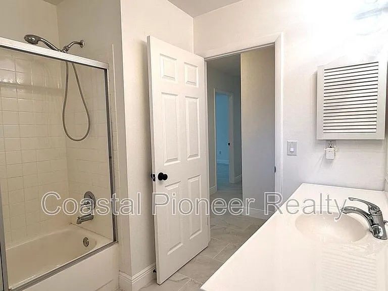 18306 Crawley Rd — Photo 28