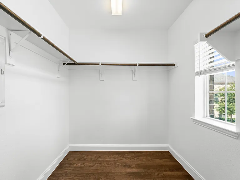 2952 Sheridan Dr — Photo 19
