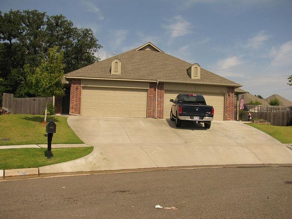 13817 Oxford Drive (on left)
