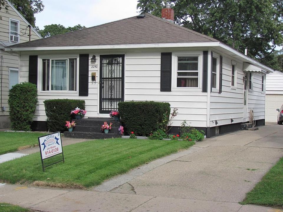 1st image of 2250 Avon Ave SW