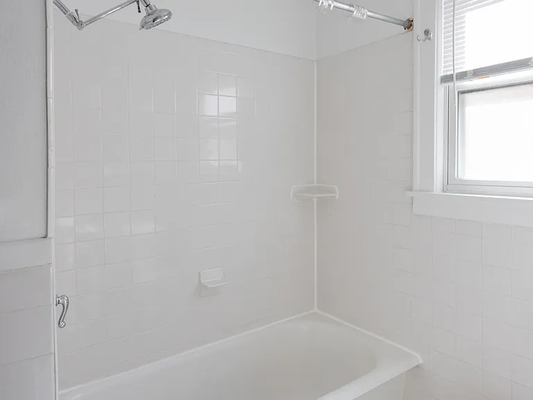 178 W Cambourne St — Photo 17