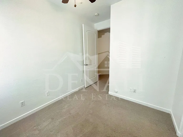 4637 E Culver St — Photo 16