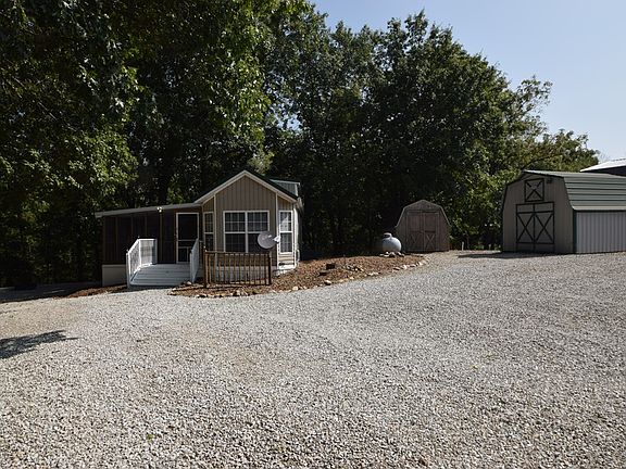 5th image of 17218 Hickory Ct