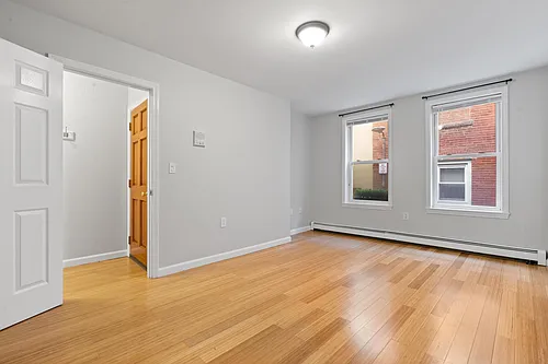 11 Bartlett Pl Photo 1