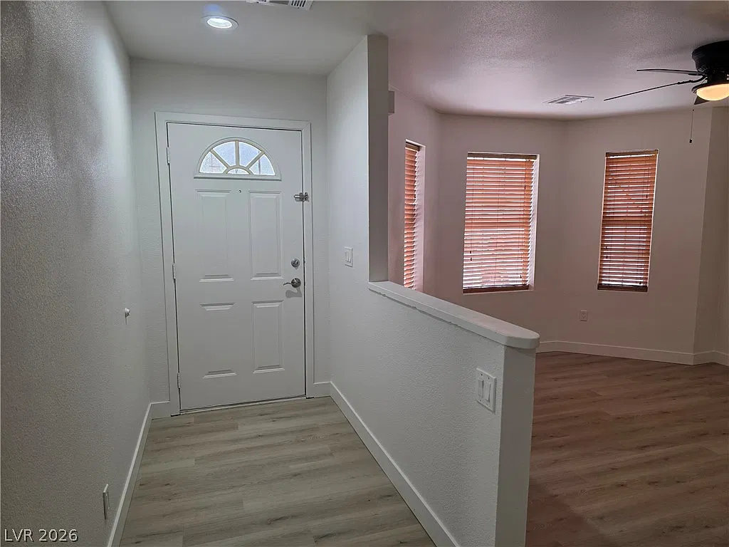4 bed, 2.5 bath, 1713 sqft, $1,850 — Photo 2