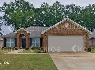 83 Hideaway Ln, Wetumpka, AL 36092