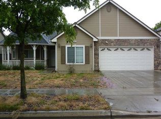 395 E Beech Ave, Reedley, CA 93654